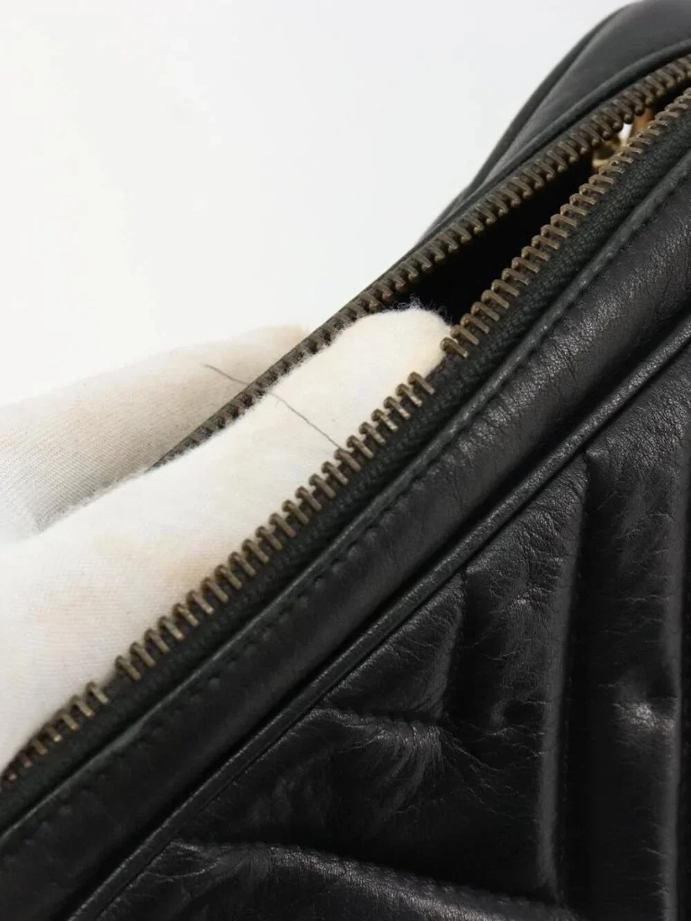 CHANEL V Stitch Chain Shoulder Bag Lamb Skin Black Gold CC Auth BA13037